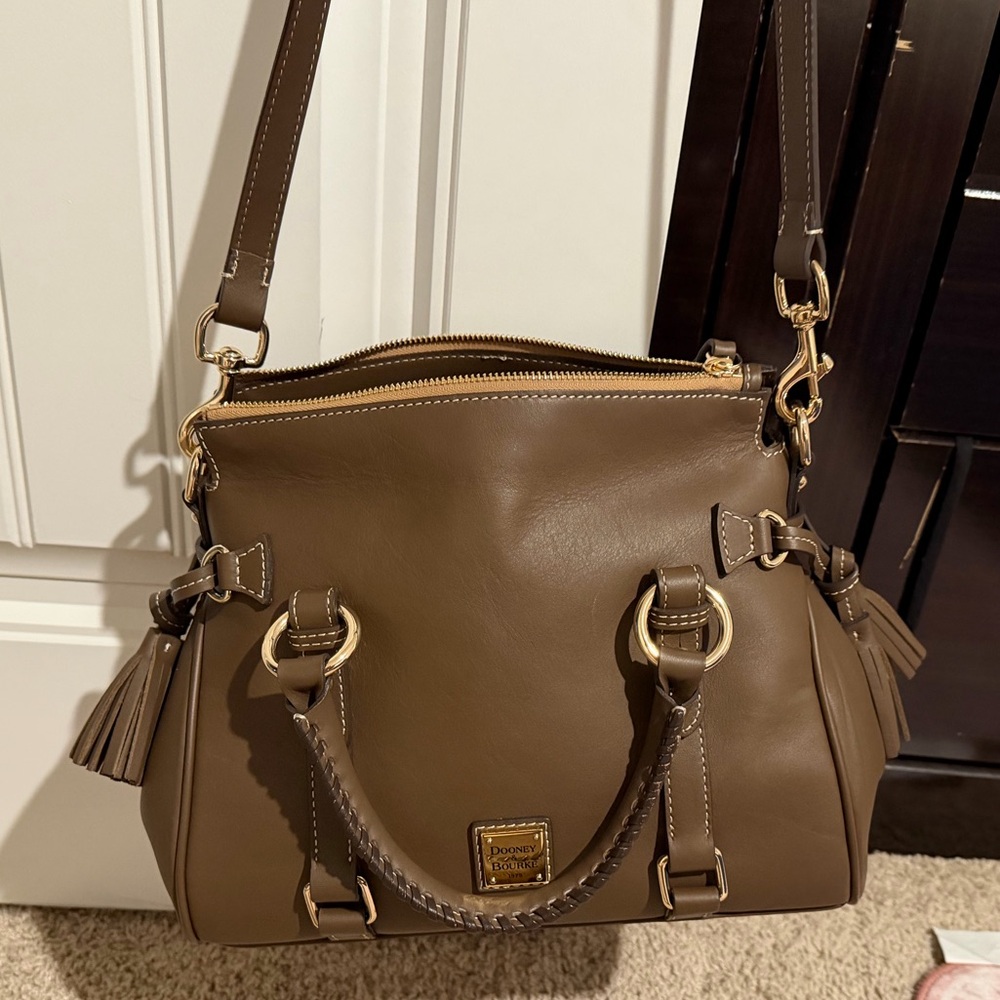 Dooney & Bourke Tan Leather Shoulder Bag - Penrose 2 Satchel Coffee